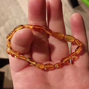 Unisex 7 inch Honey Genuine Baltic Amber stretch bead bracelet
